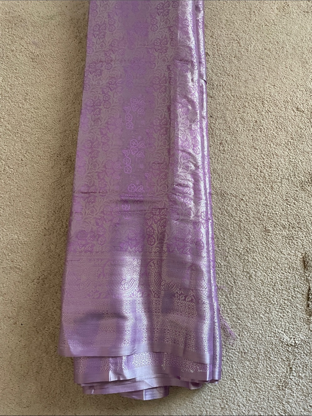 Lavender Metallic-Accent Women's Saree